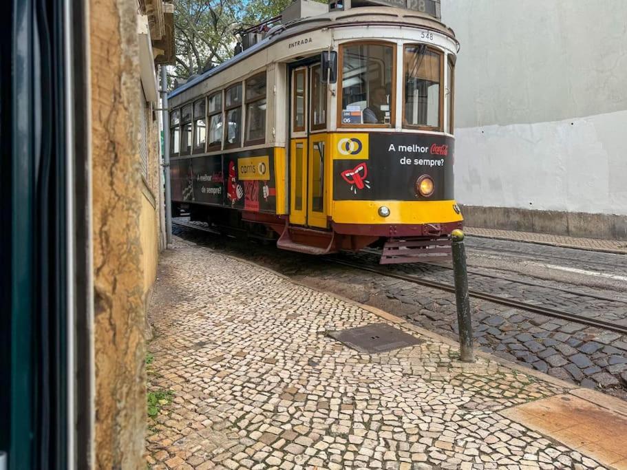 Alfama Home Lisbon Bagian luar foto